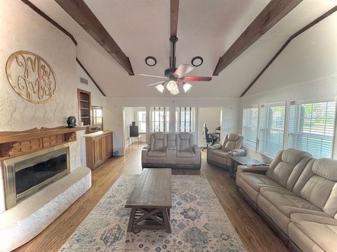 1109 Simpson Terrace Bedford TX 76021