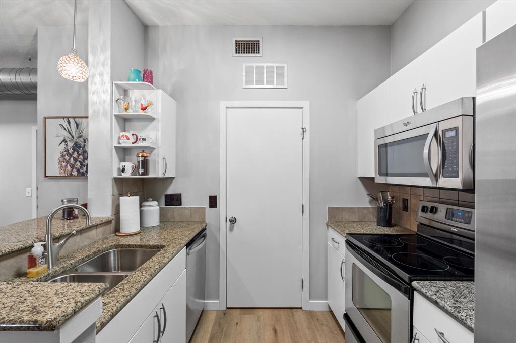 Texas & Pacific Lofts Condo - Residential