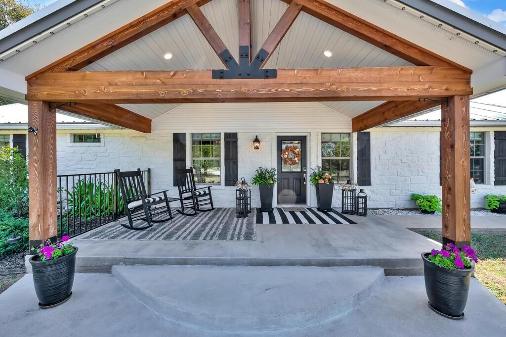 Moore Lewis - Residential