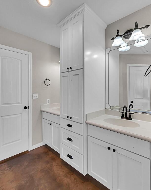 Moore Lewis - Residential