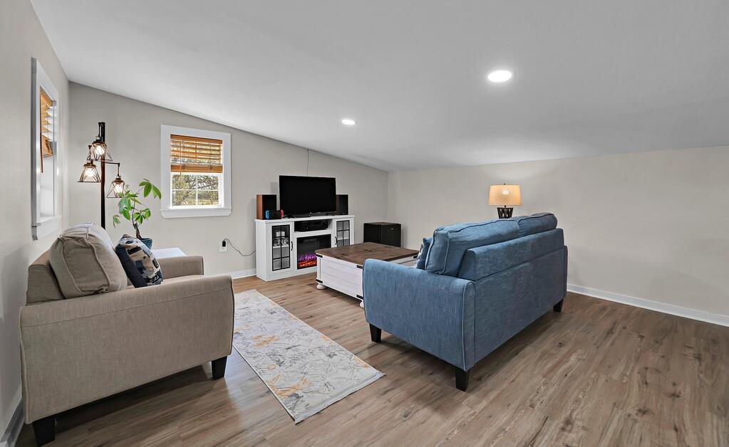 Moore Lewis - Residential