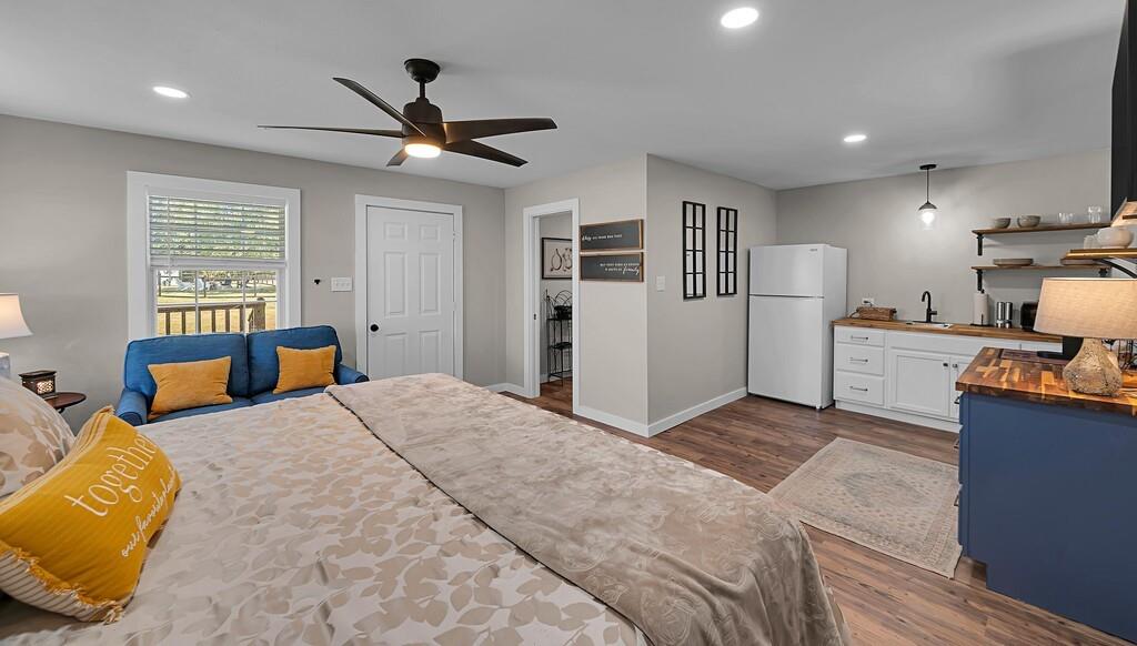 Moore Lewis - Residential