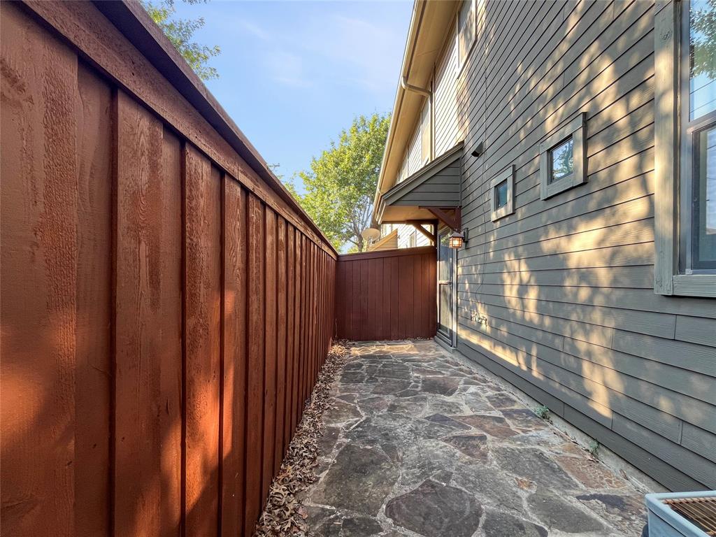 Park Cities Twnhms Amd - Residential Lease