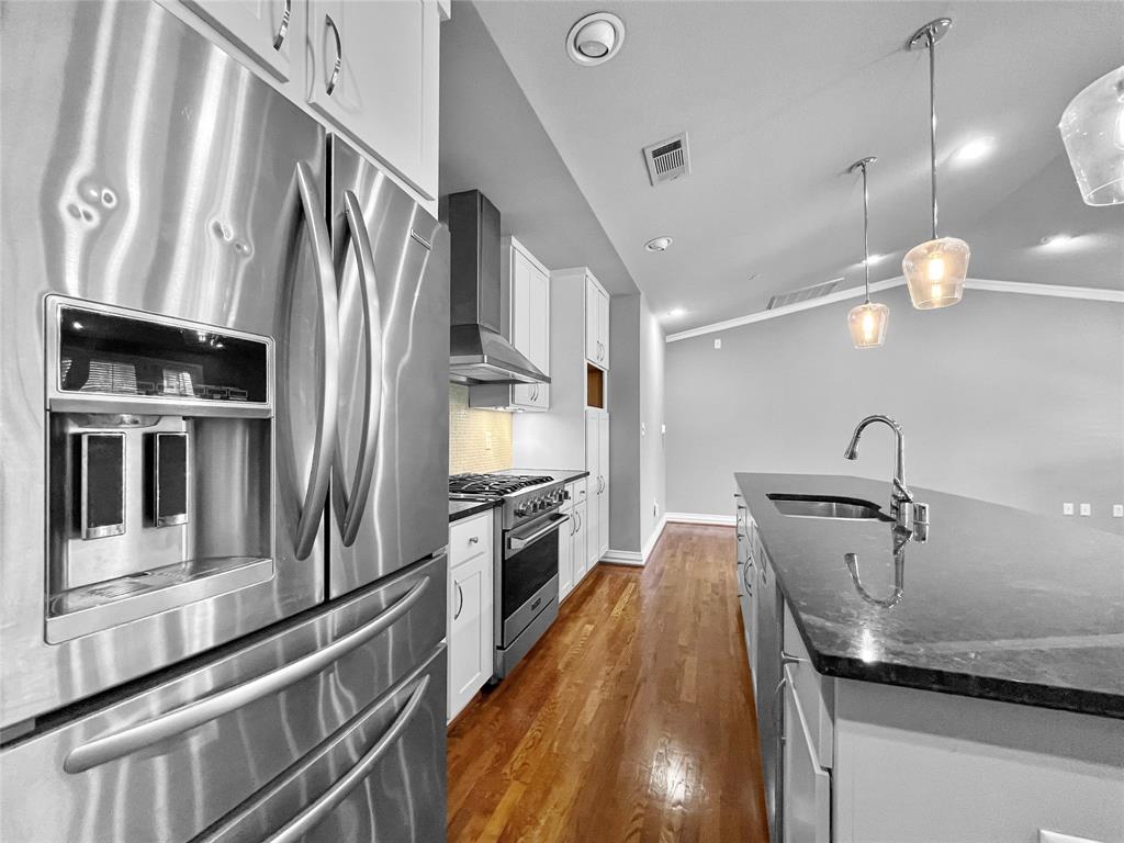 Park Cities Twnhms Amd - Residential Lease