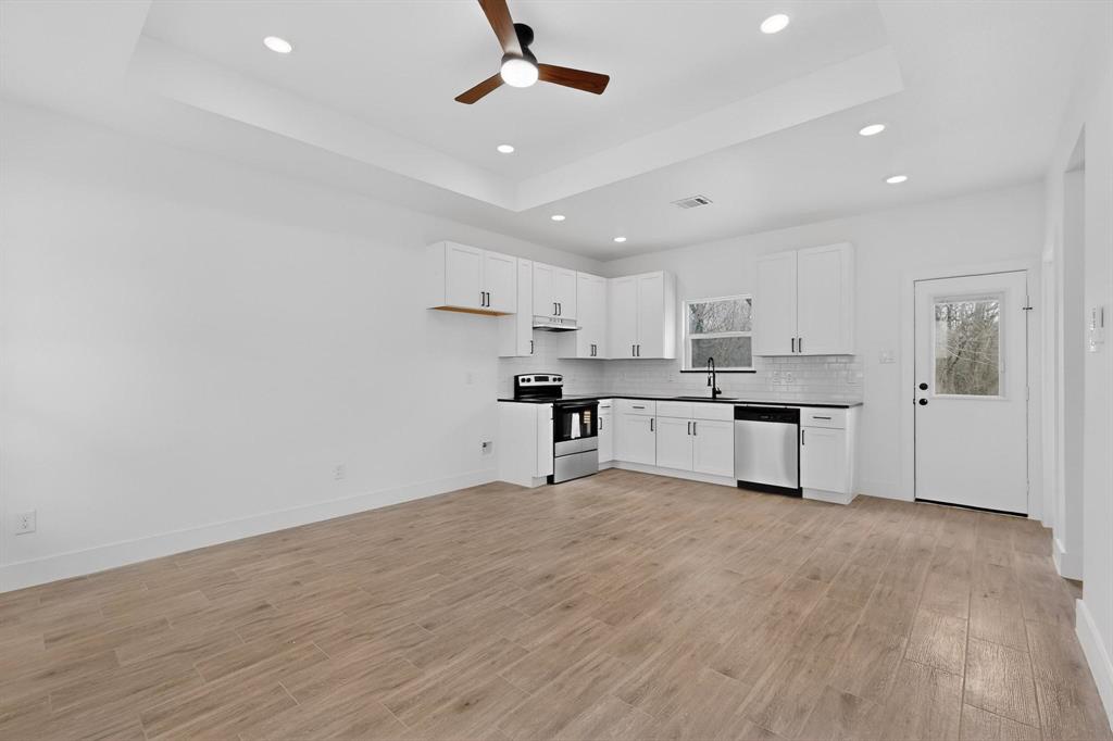 Golden Oaks - Residential