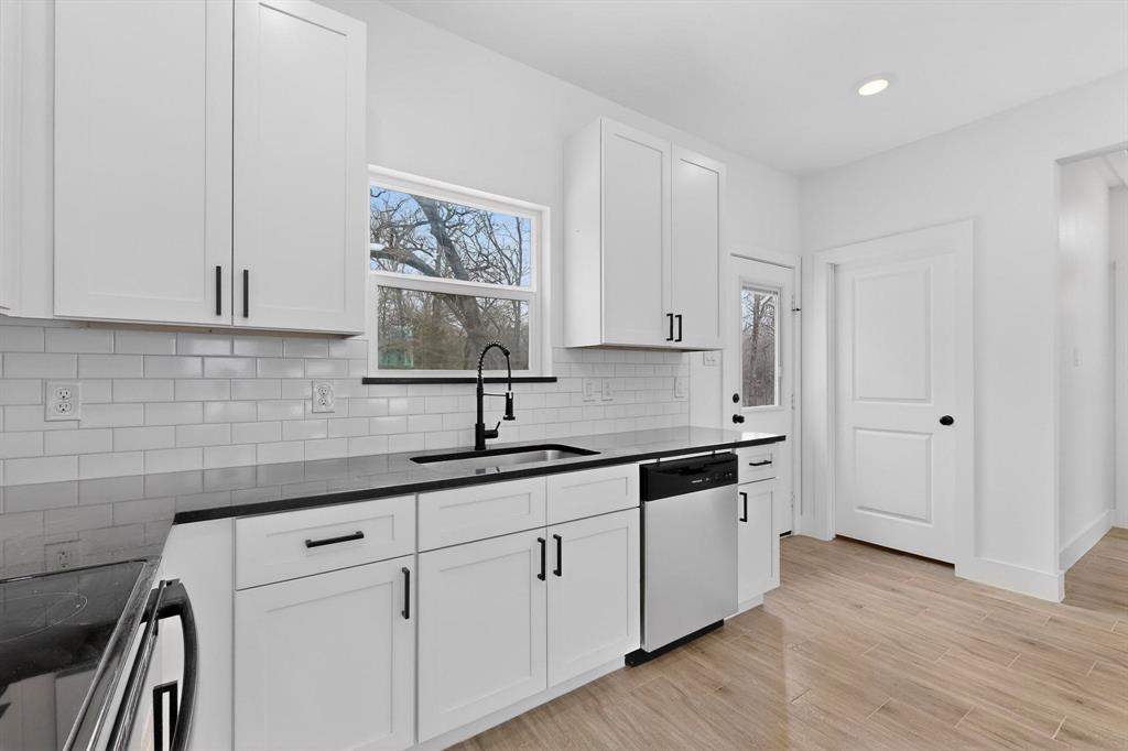 Golden Oaks - Residential