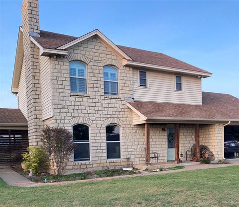 Photo of 700 Aqua Vista Drive, Granbury, TX 76049 (MLS # 21401040)