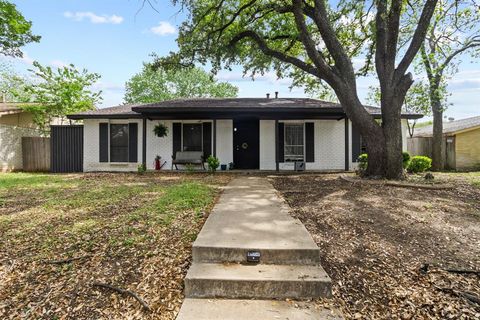 Photo of 2834 Dove Meadow Drive, Garland, TX 75043 (MLS # 21216226)