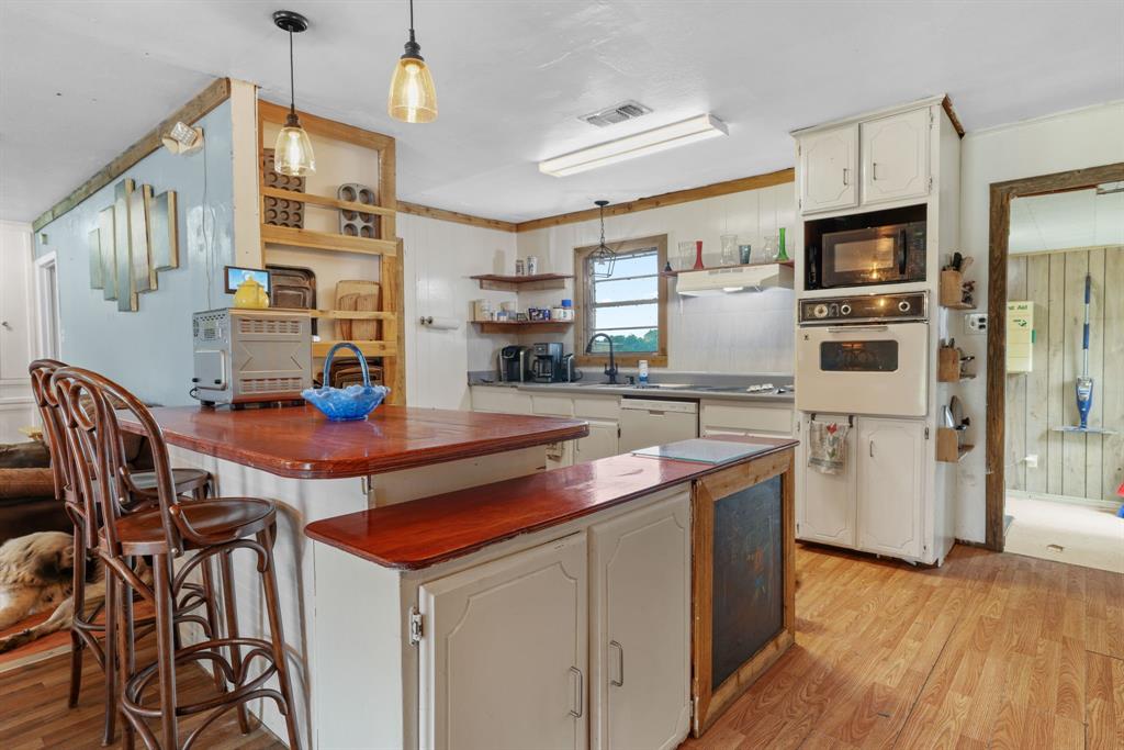 19538 Farm Road 197
