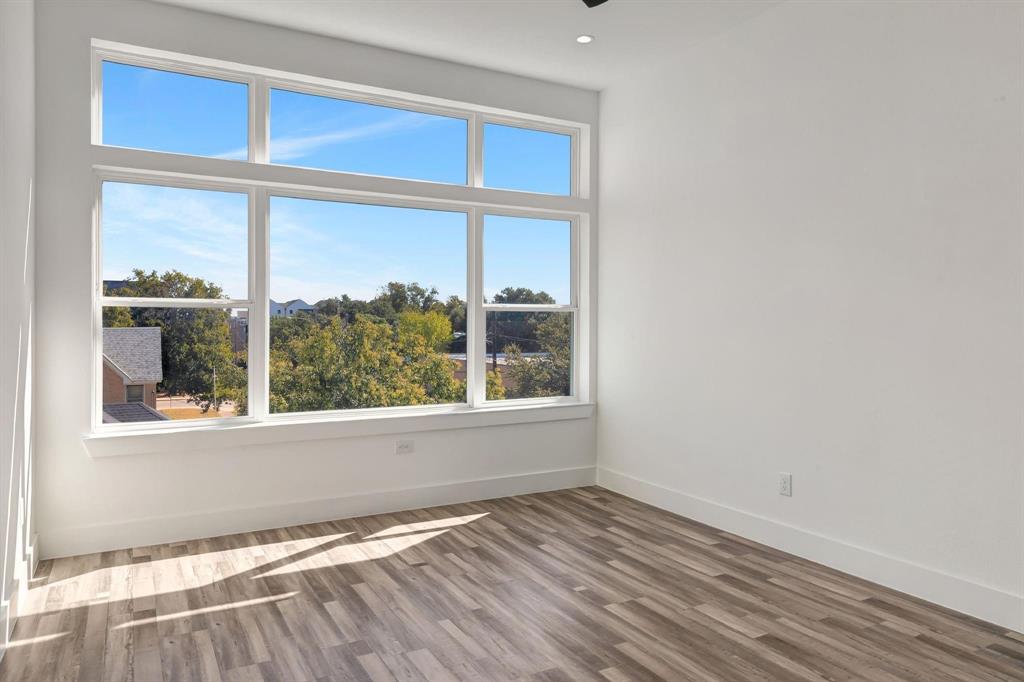 Dallas Land & Loan 02 - Residential