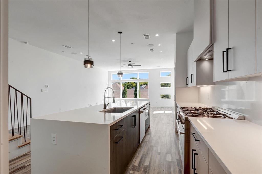 Dallas Land & Loan 02 - Residential