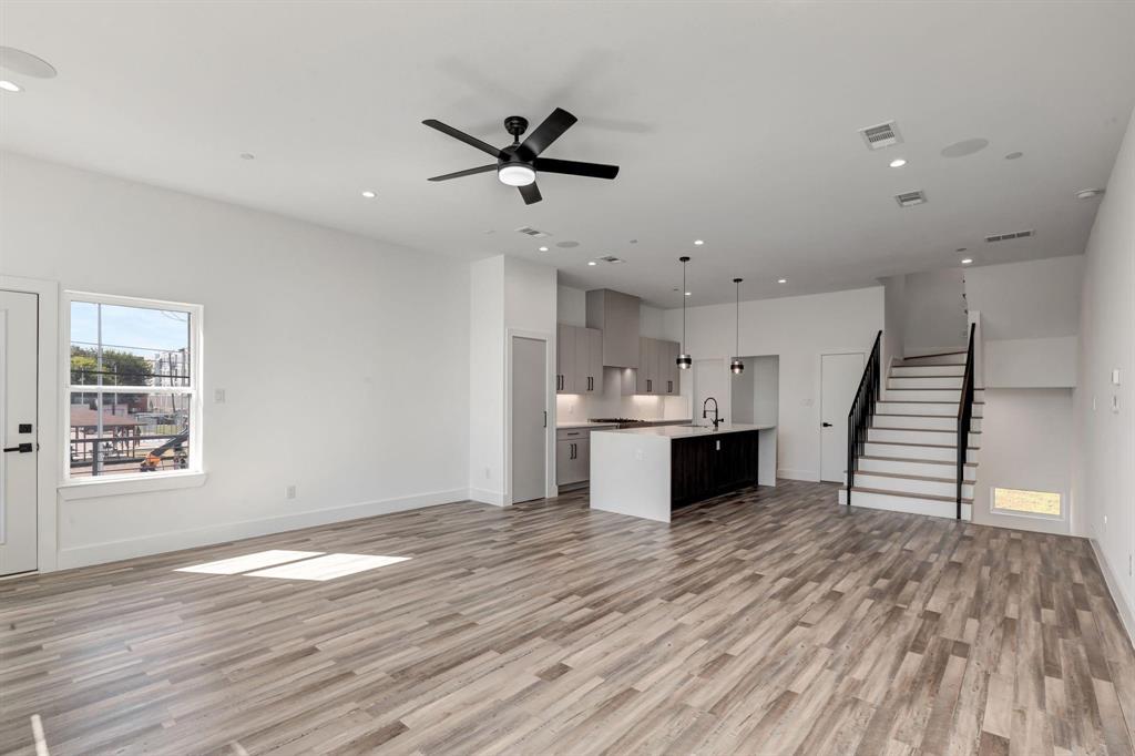 Dallas Land & Loan 02 - Residential