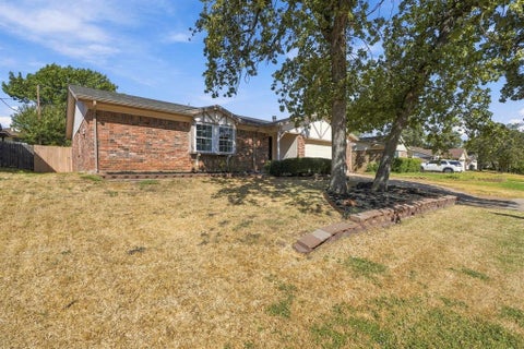 Photo of 3708 Bordeaux Court, Arlington, TX 76016 (MLS # 21384048)