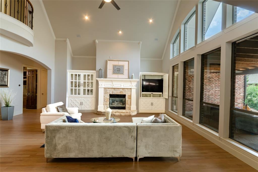 5096 Oakhurst Lane