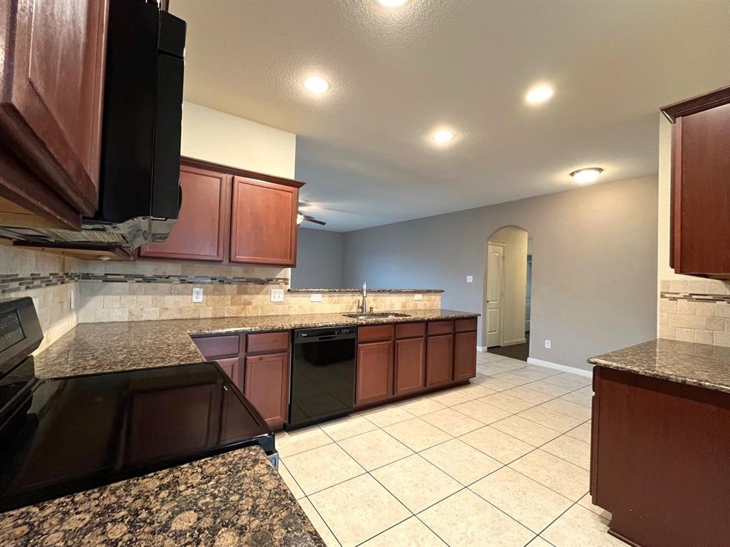 Oak Hollow Estates Ph 6a - Residential Lease