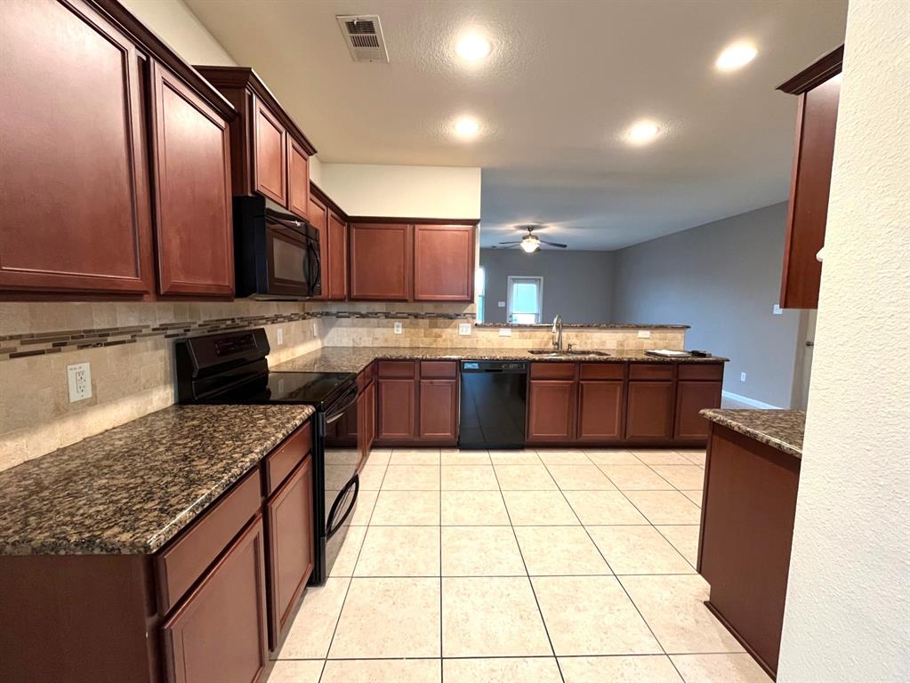 Oak Hollow Estates Ph 6a - Residential Lease