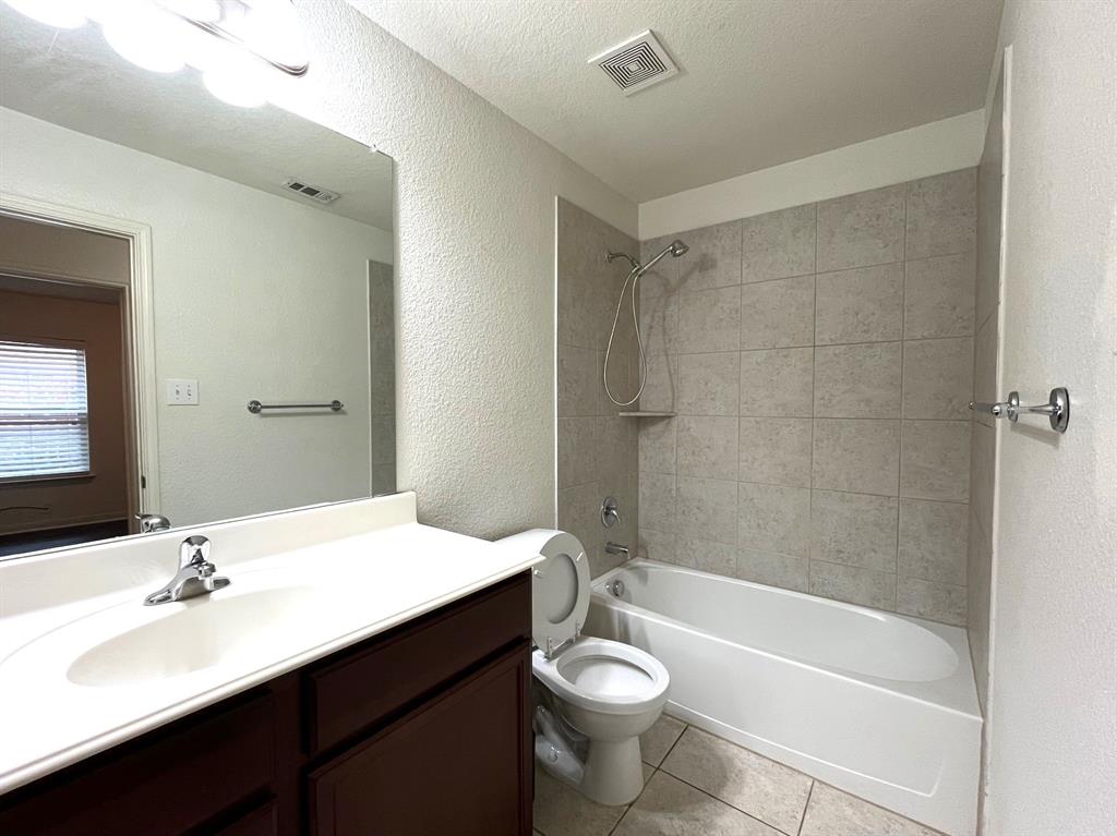 Oak Hollow Estates Ph 6a - Residential Lease