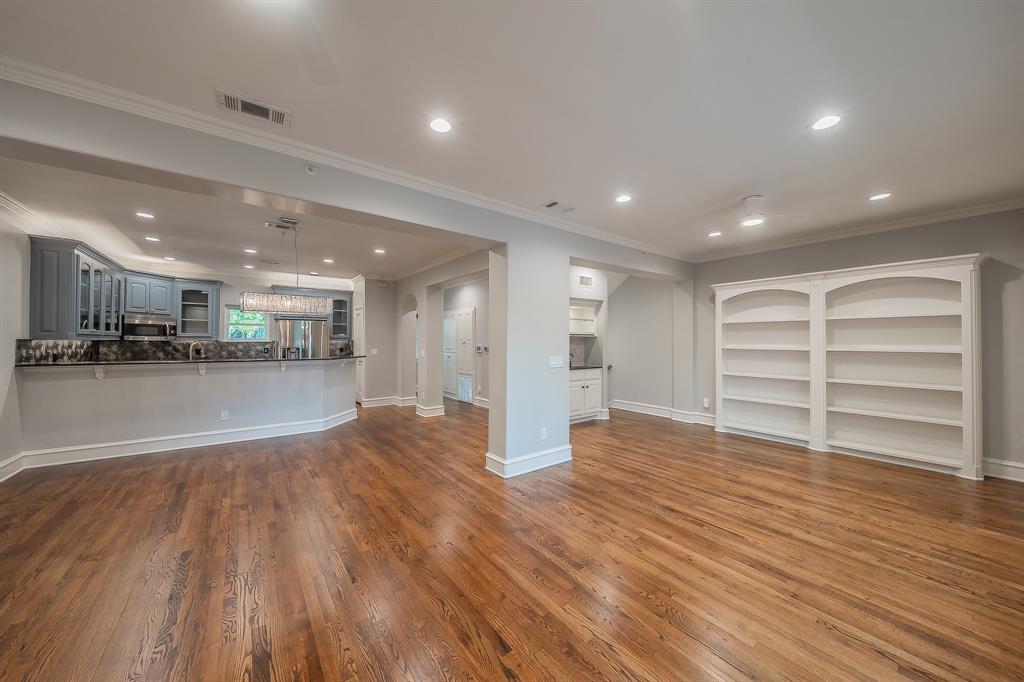 4110 Mckinney Avenue