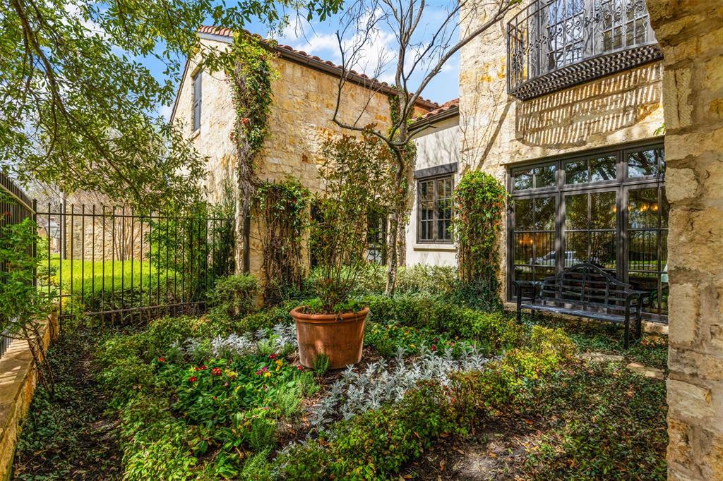 Montserrat - Residential