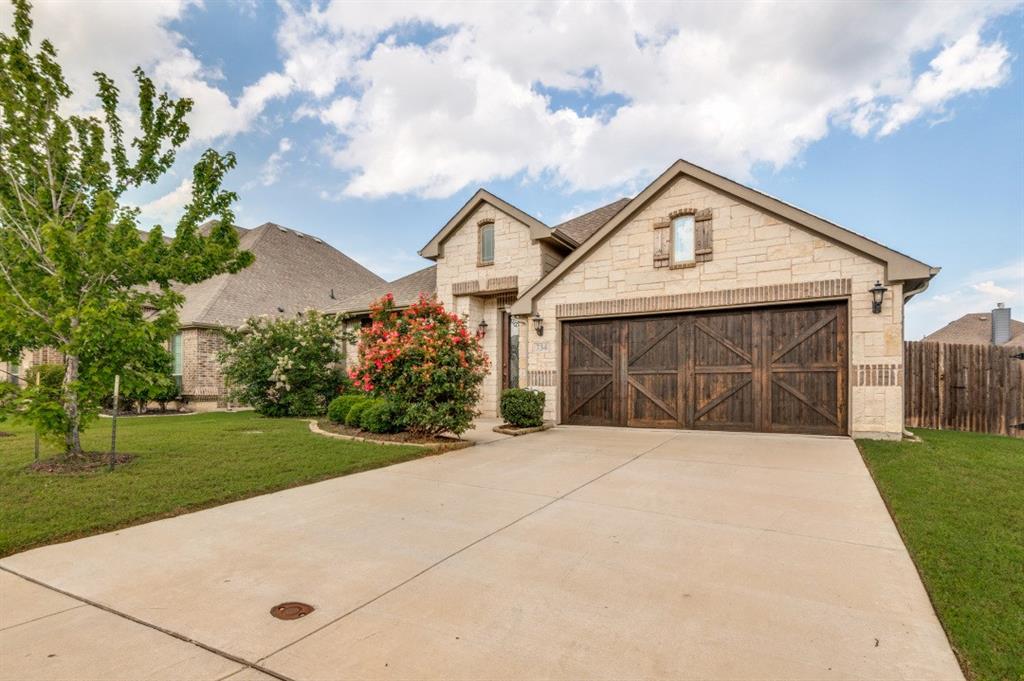 734 Larkspur Lane