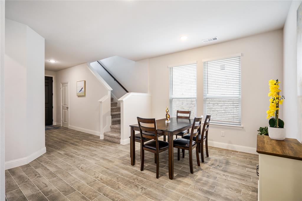 2709 Woodland Court