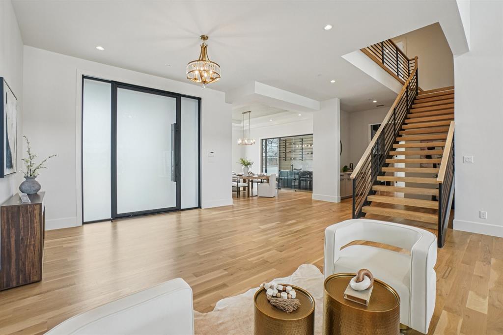 310 Shady Oaks Drive