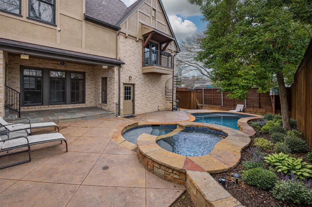 6319 Mccommas Boulevard