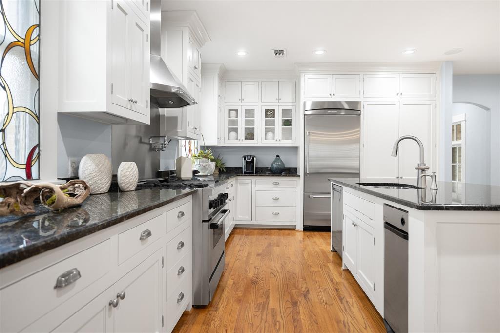 6319 Mccommas Boulevard