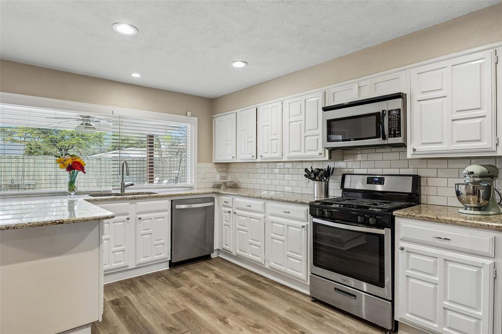 White Rock Village 02 - Residential