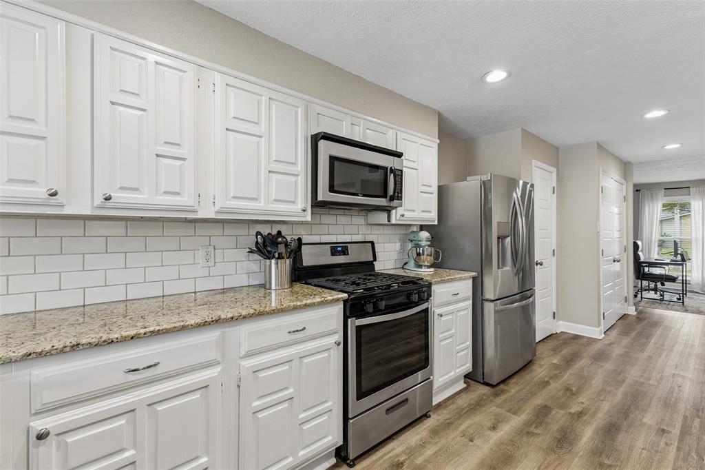 White Rock Village 02 - Residential