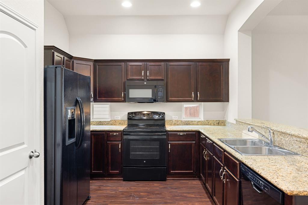 Yowell Ranch Ph Three - Residential