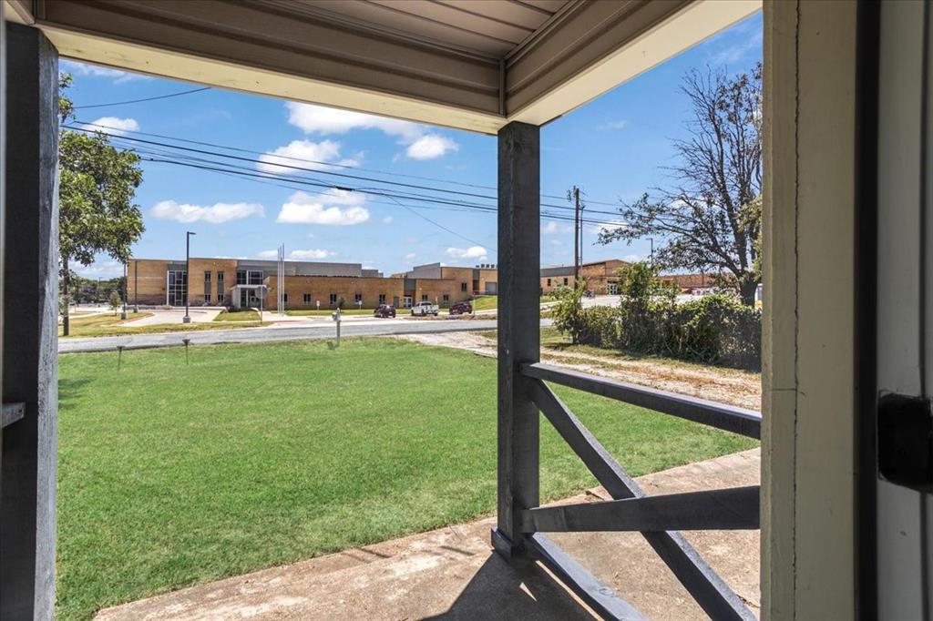 Looneys W C Add - Residential