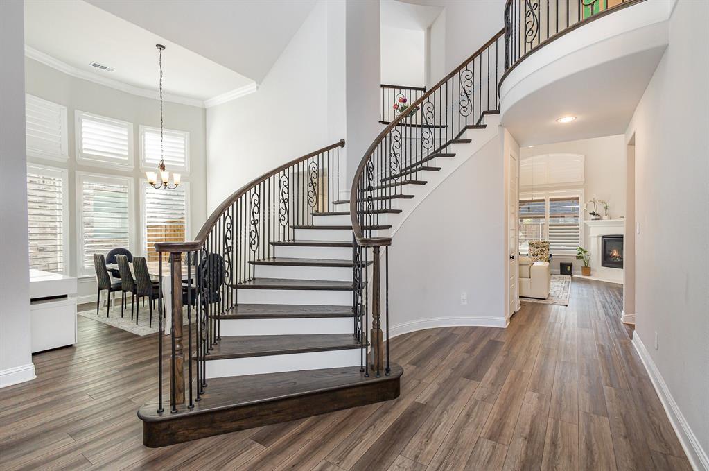 208 Lenten Rose Drive