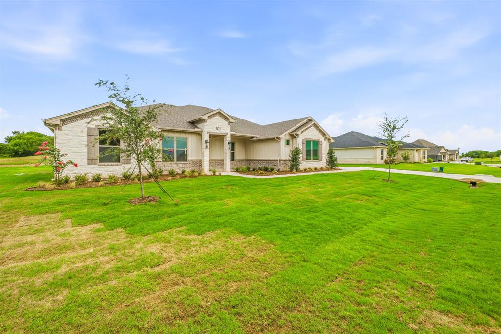 101 Eagle Court