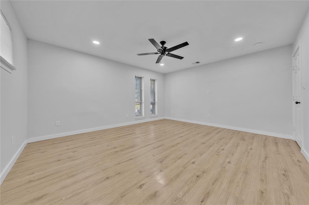 RIDGEWOOD PARK 3 - Residential