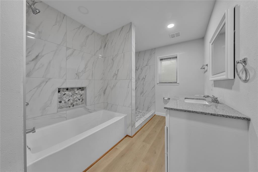 RIDGEWOOD PARK 3 - Residential