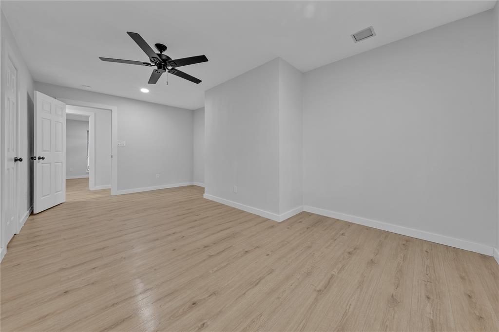 RIDGEWOOD PARK 3 - Residential