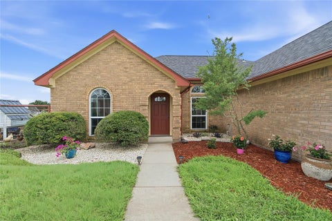 Photo of 3039 Sunrise Trail, Weatherford, TX 76088 (MLS # 21307171)