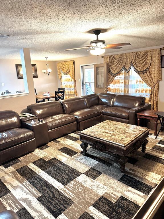 611 Pondview Drive