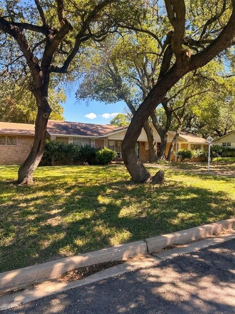 409 White Hall Road Woodway TX 76712