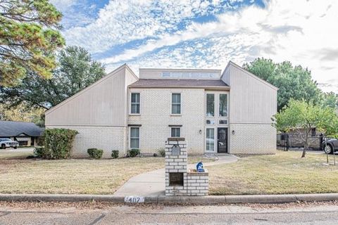 Photo of 4117 Stonewick Drive, Arlington, TX 76016 (MLS # 21090841)