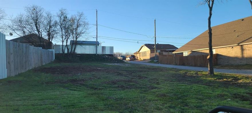 INVESTOR’S GEM – Prime Corner Lot Minutes from Fort Worth Stockyards!
Unlock the potential of this highly desirable corner lot, just 1.3 miles from the legendary Fort Worth Stockyards! Whether you’re envisioning a custom dream home or your next high-return investment, this flat terrain, build-ready lot is the perfect foundation for success. Positioned in a vibrant, up-and-coming neighborhood, this property offers a rare blend of historic charm and future growth. The location boasts easy access to downtown Fort Worth, major highways, and all the culture and commerce of the DFW Metroplex—making it ideal for both residential living and strategic development.  Strong resale potential in a rapidly appreciating area with ongoing revitalization.  Don’t miss your chance to capitalize on Cowtown’s booming real estate market. Whether you’re building equity or building homes, this lot is your next smart move in Fort Worth!
