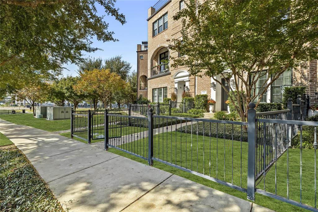 Amli at Las Colinas Urban Center - Residential