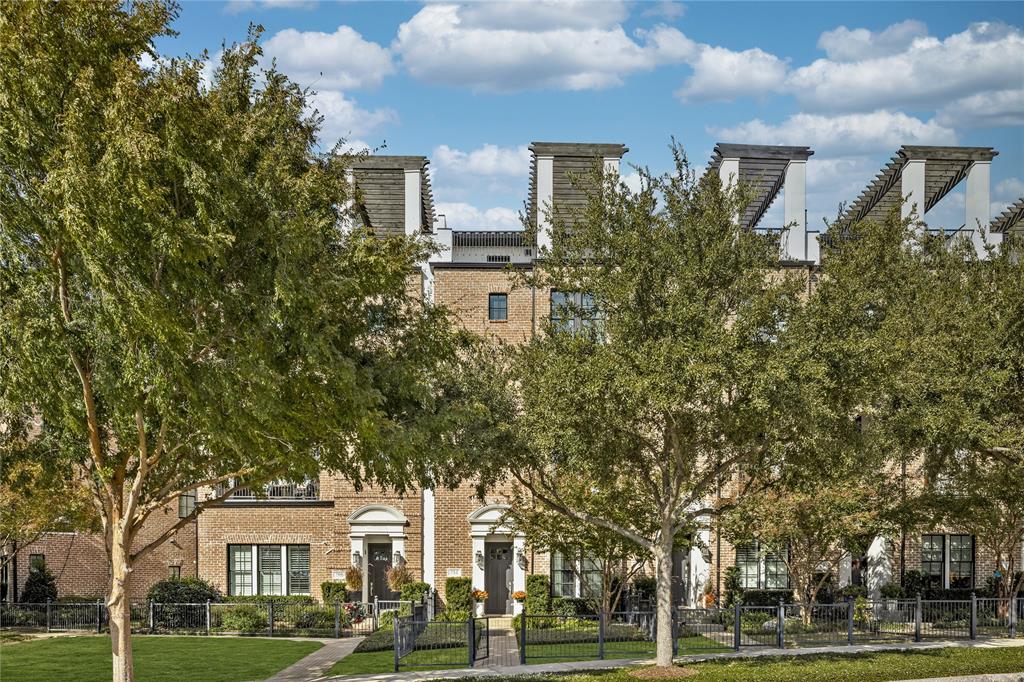 Amli at Las Colinas Urban Center - Residential