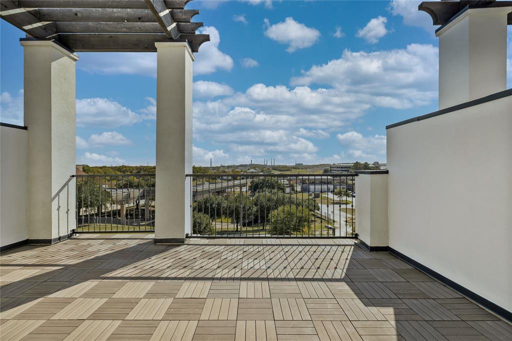 Amli at Las Colinas Urban Center - Residential