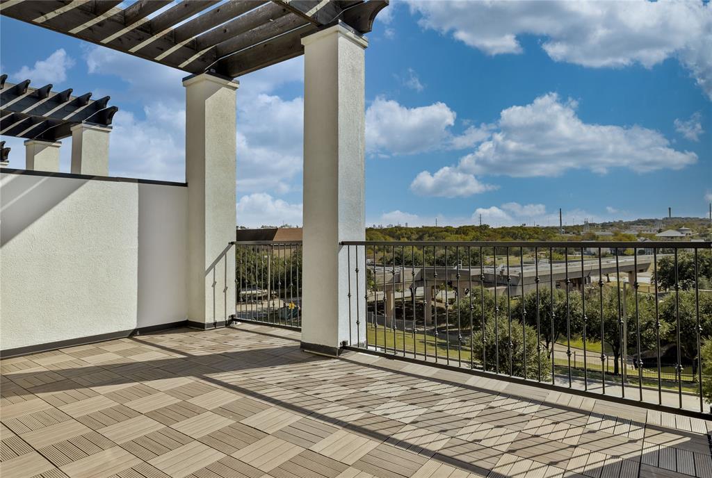 Amli at Las Colinas Urban Center - Residential