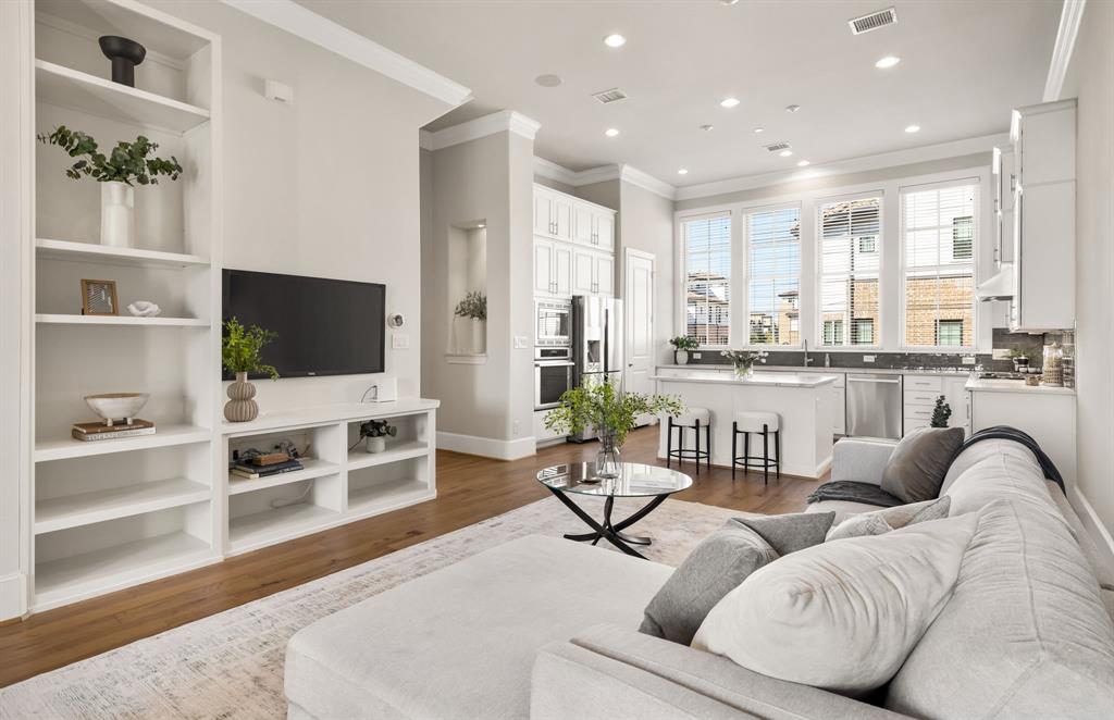 Amli at Las Colinas Urban Center - Residential