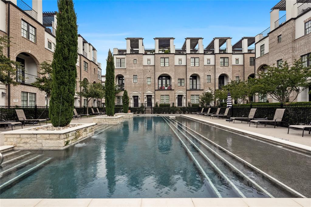 Amli at Las Colinas Urban Center - Residential