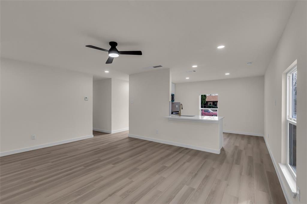 913 Roaming Road Drive