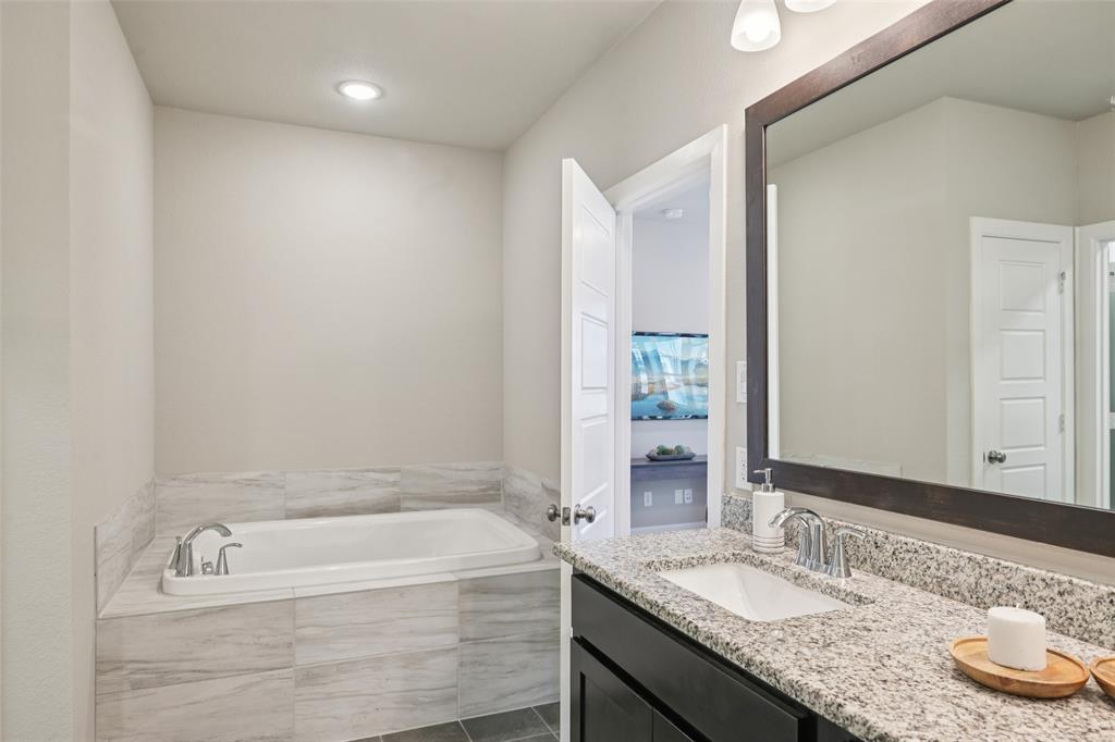 Enclave-Lk Hlnds Tc - Residential